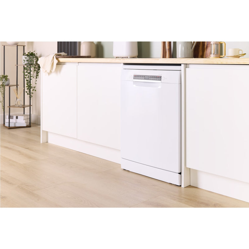 Grade B Bosch Series 4 SMS4EMW06G Freestanding 14 Place Dishwasher White