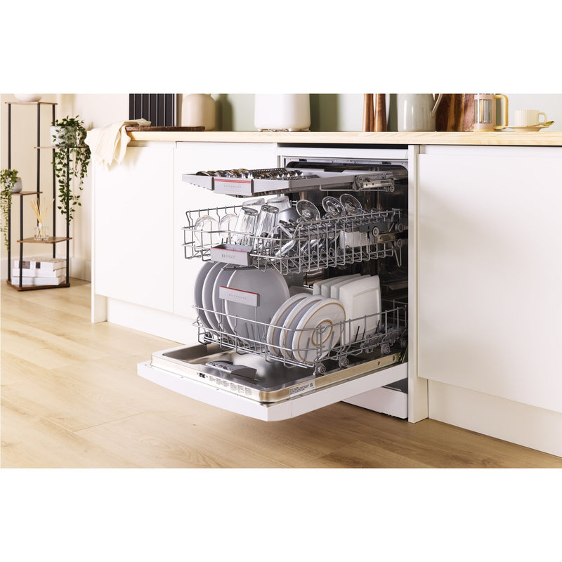 Grade B Bosch Series 4 SMS4EMW06G Freestanding 14 Place Dishwasher White
