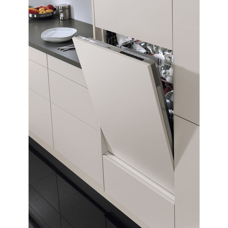 Grade B AEG Series 5000 AirDry FSX52927Z Integrated 14 Place Dishwasher