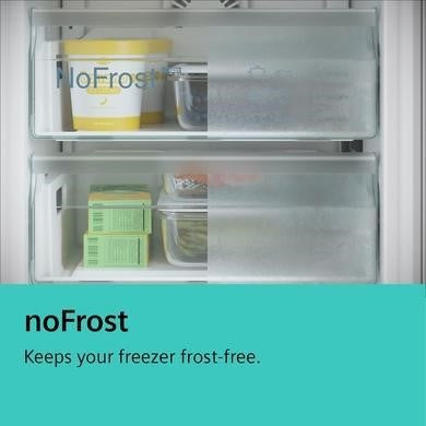 Grade B Siemens iQ300 KF96NVPEAG Freestanding 605 Litre Frost Free American Fridge Freezer Stainless Steel