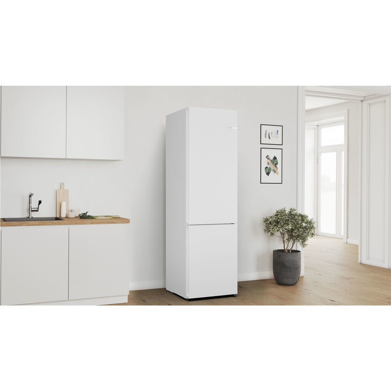 Grade B Bosch Serie 4 KGN392WDFG Freestanding 363 Litre 70/30 Fridge Freezer White