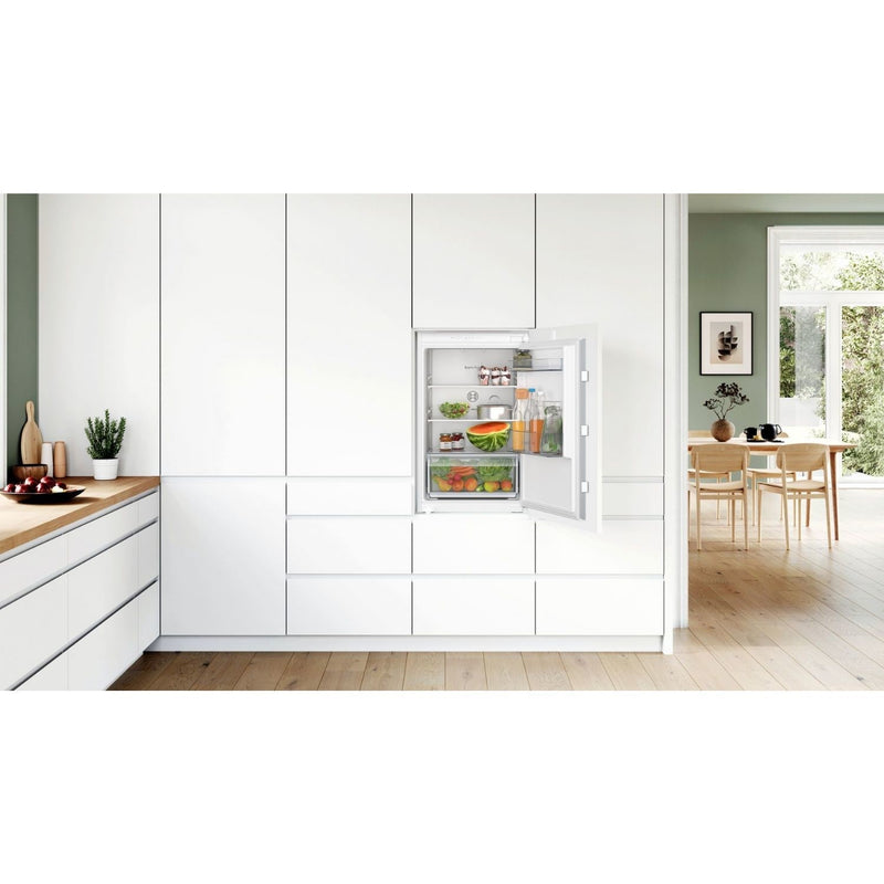 Grade A Bosch Series 2 KIR21NSE0 Integrated 136 Litre In-column Fridge