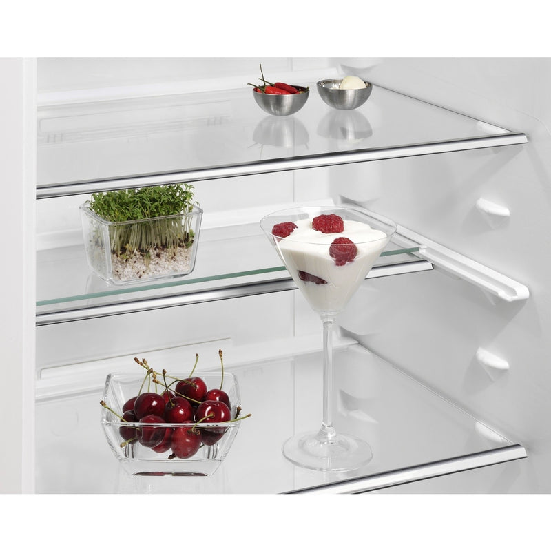 Grade B AEG OSC6T185ES Integrated 239 Litre 50/50 Frost Free Fridge Freezer White