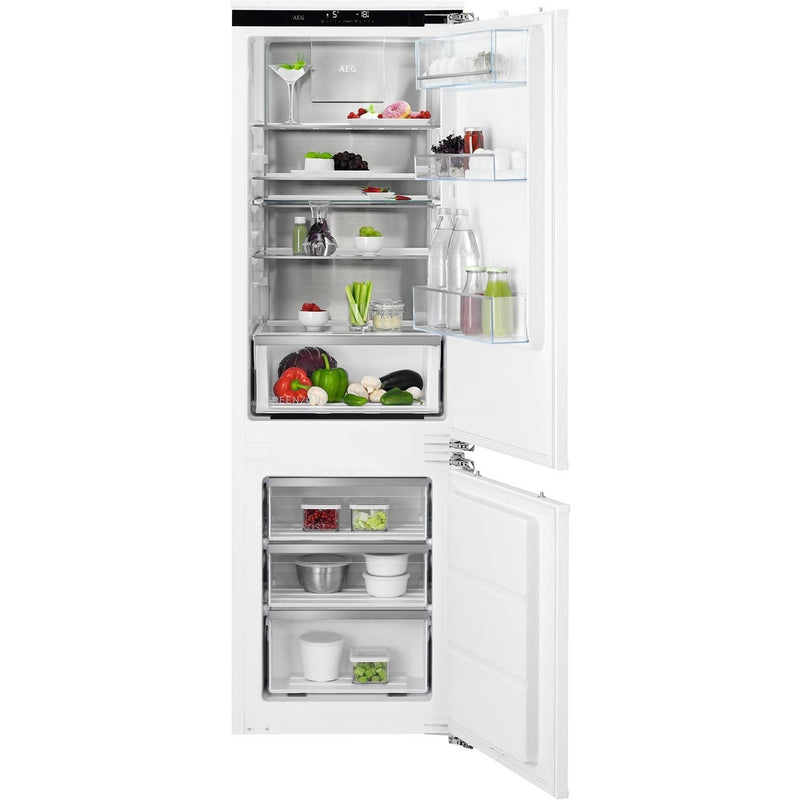 Grade B AEG 8000 Series SCE818E8MF Integrated 244 Litre 70/30 Frost Free Fridge Freezer White