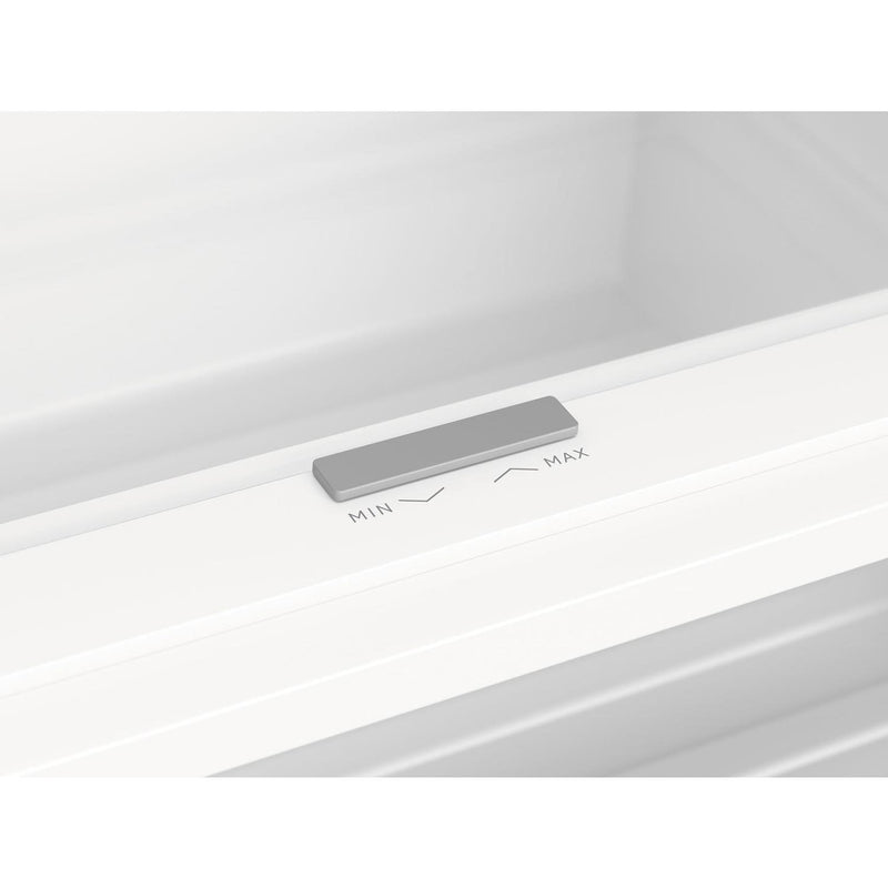 Grade B AEG 8000 Series SCE818E8MF Integrated 244 Litre 70/30 Frost Free Fridge Freezer White