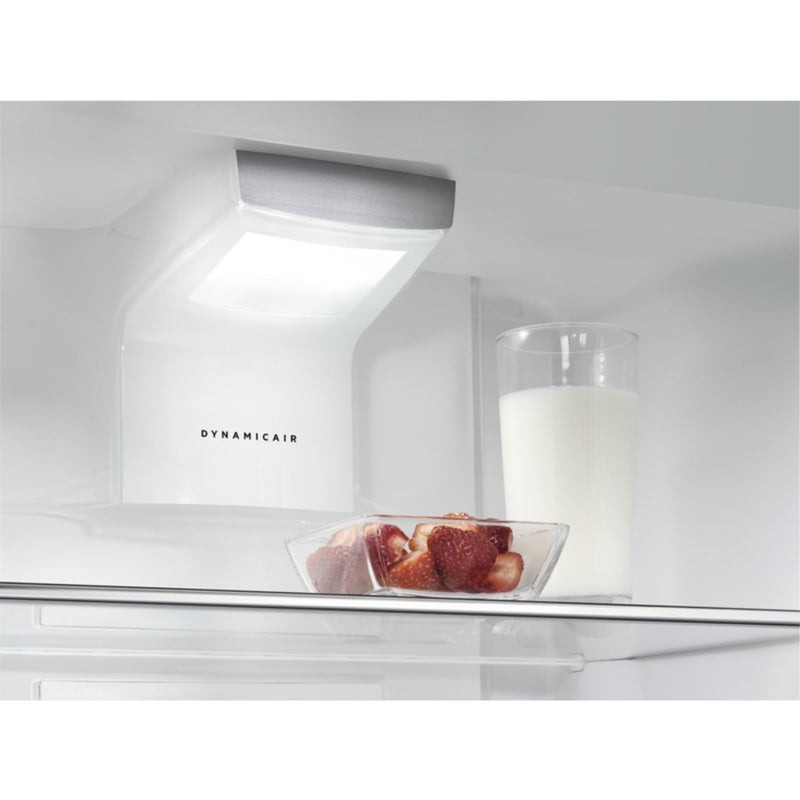 Grade C AEG 3000-Series DynamicAir SKE818E1DC Integrated 310 Litre Tall Fridge White