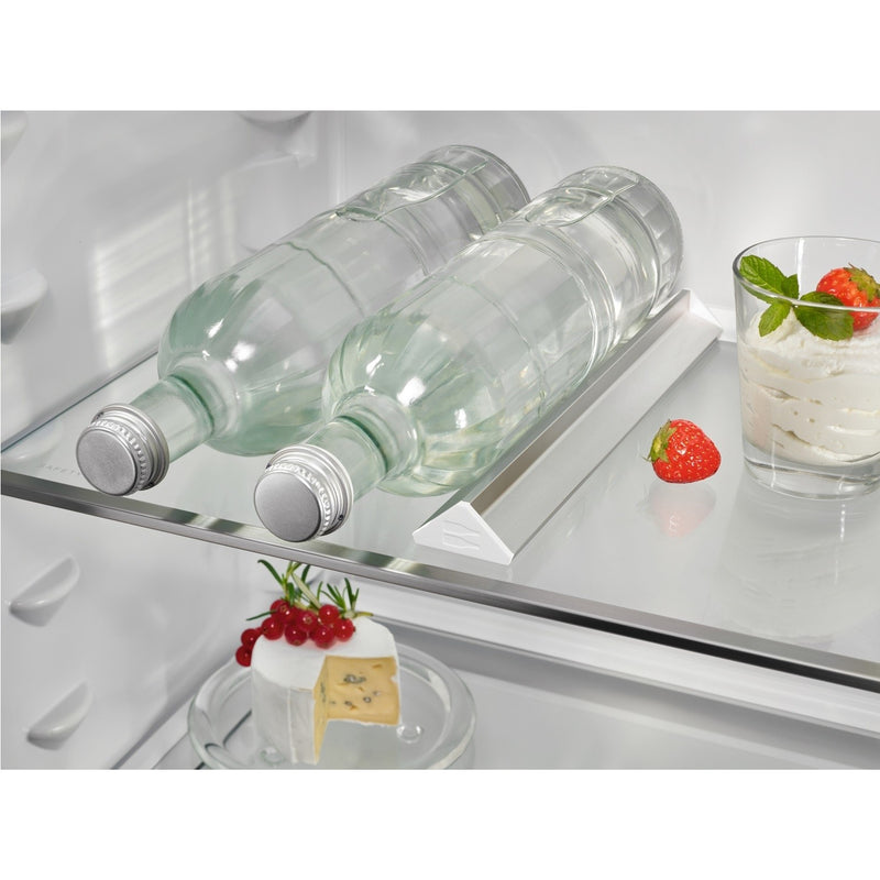 Grade B AEG Series 8000 TSC8M181CS Integrated 249 Litre 70/30 Frost Free Fridge Freezer