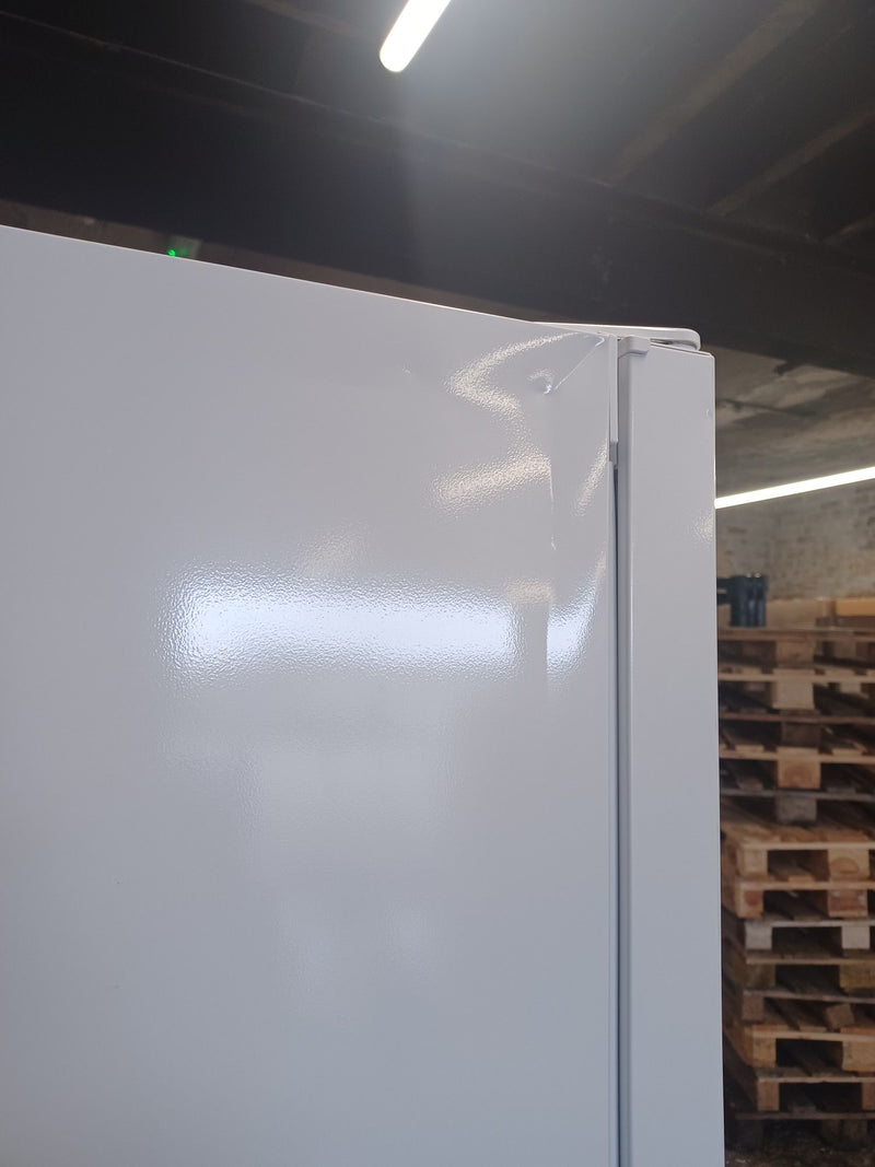 Grade B Bosch KSV36VWEPG Series 4 Tall Larder Fridge - White