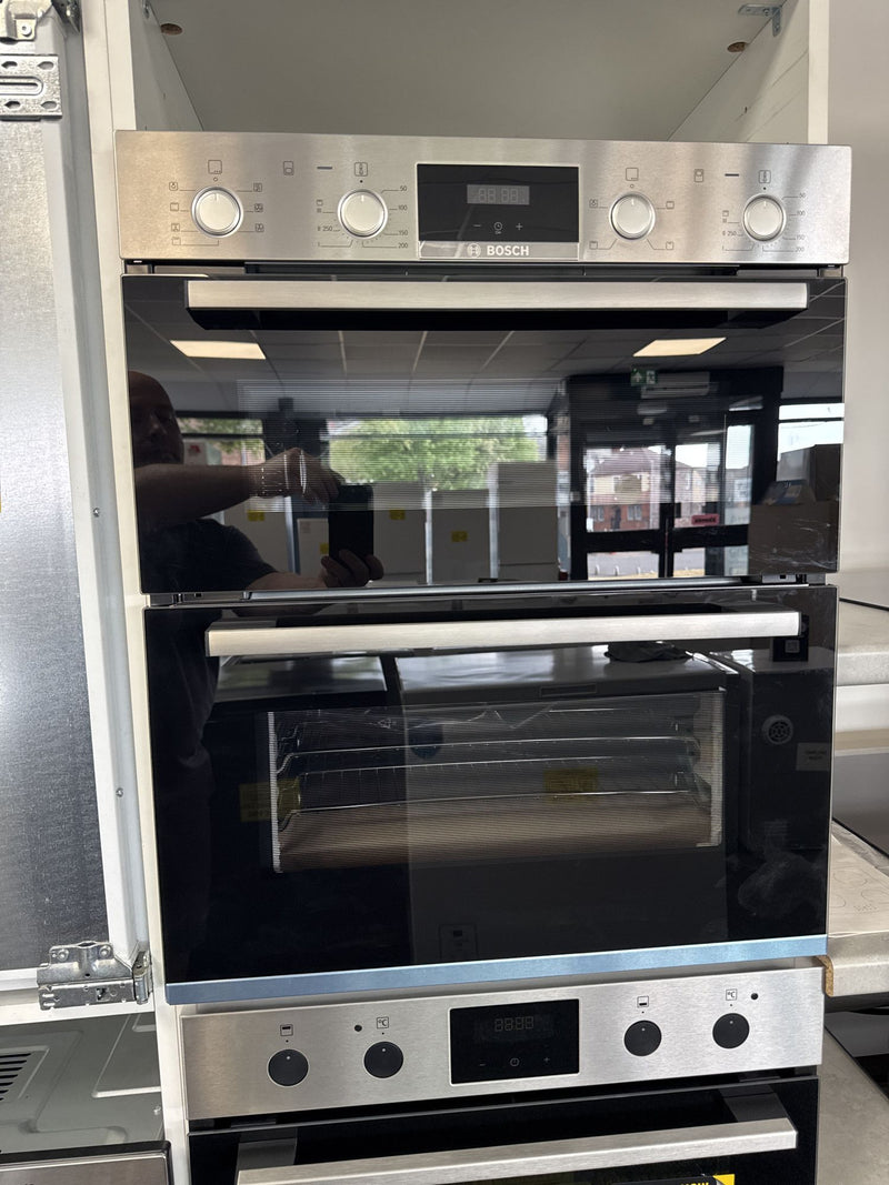 Grade B Bosch Series 4 NBS533BS0B Built-Under Electric Double Oven