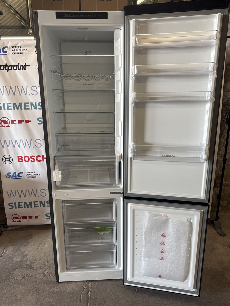 Grade B Bosch KGN39OCAFG Series 4 No Frost Fridge Freezer – Black