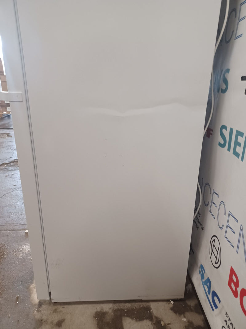 Grade B Bosch KSV36VWEPG Series 4 Tall Larder Fridge - White