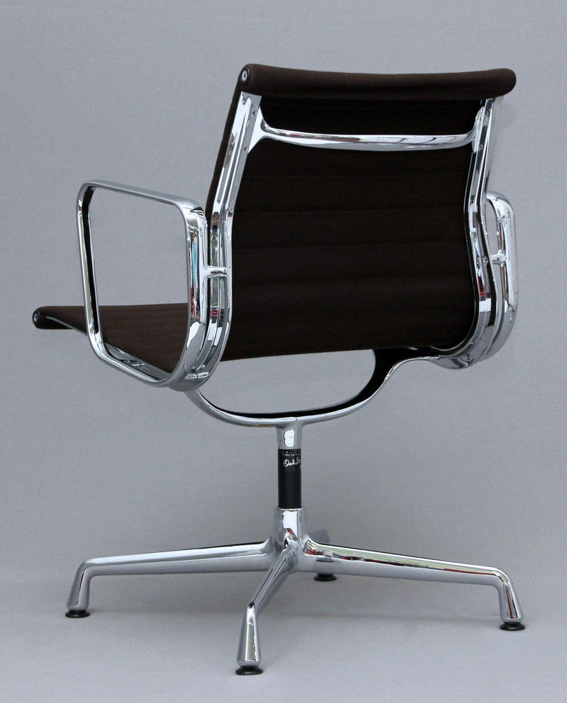 Vitra Aluminium Chair EA 108 Swivel Leather - Ideali
