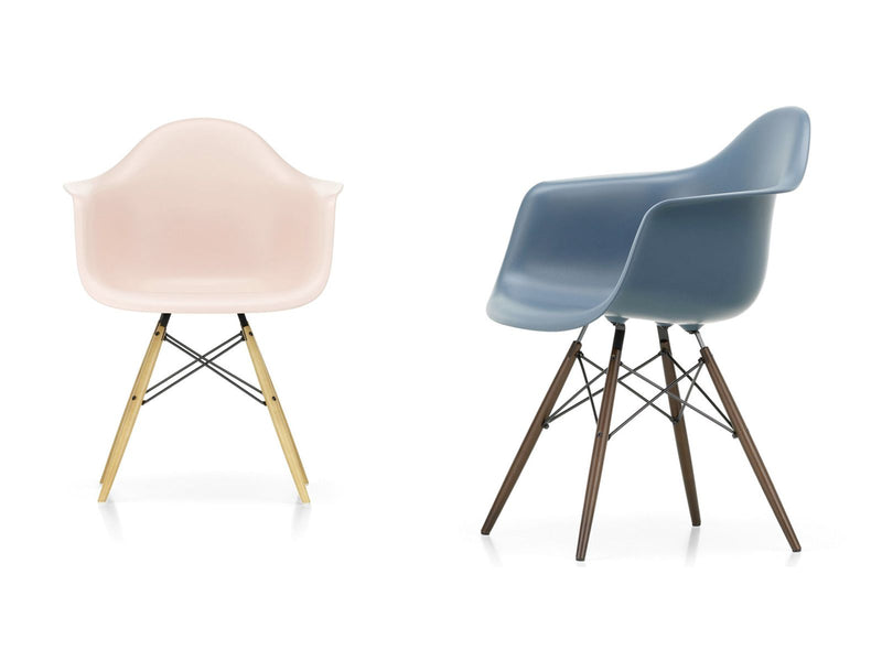 Vitra Eames Plastic Armchair DAW - Golden Maple Legs - Ideali