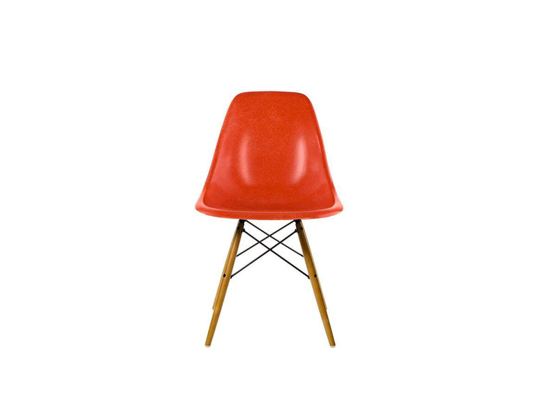 Vitra Eames Fiberglass Side Chair DSW Golden Maple