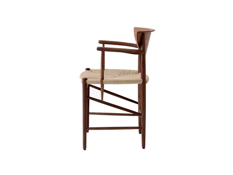 & Tradition Drawn HM4 Chair with Armrest - Ideali